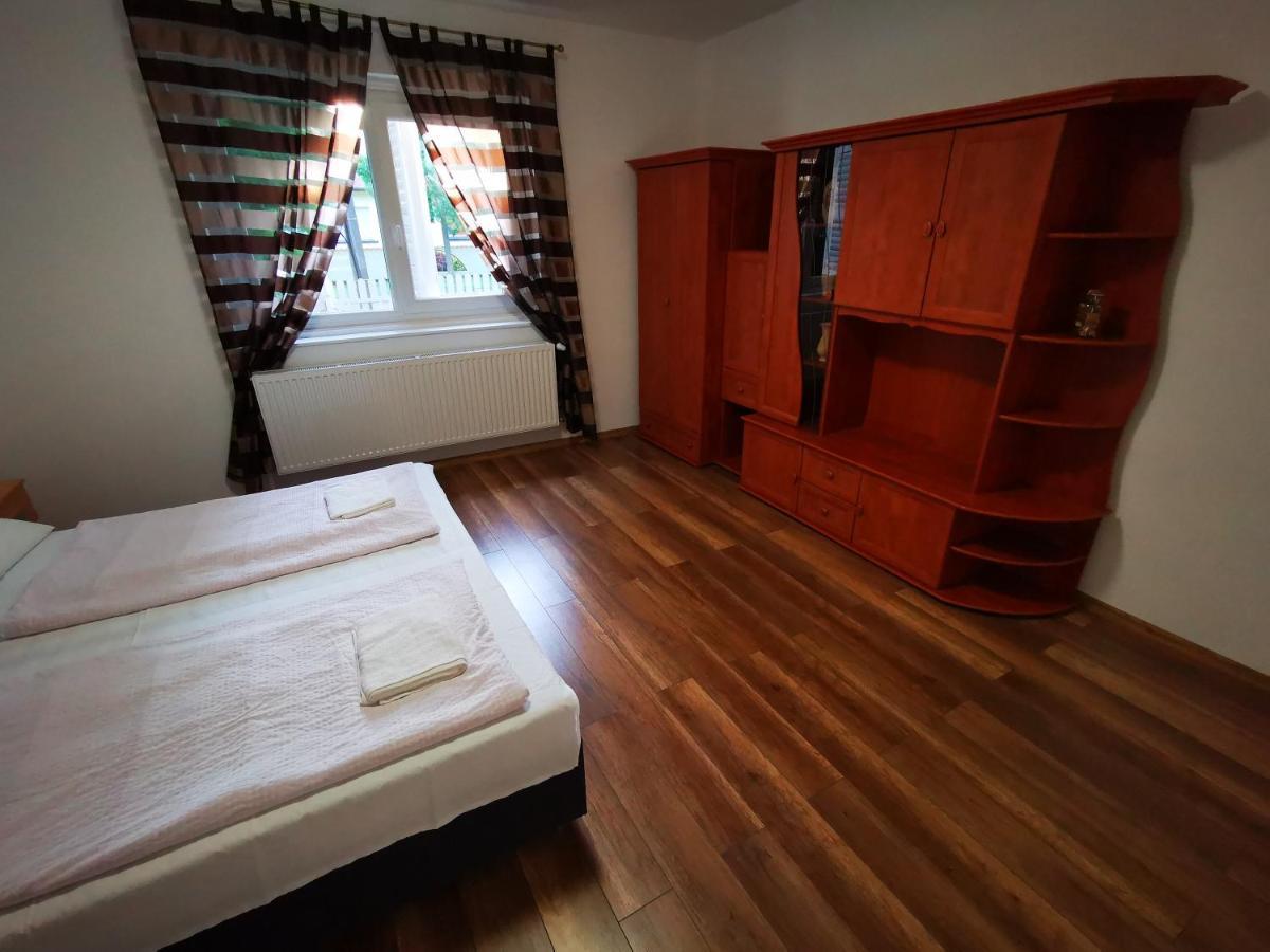 Mate Apartman Дьюла Экстерьер фото