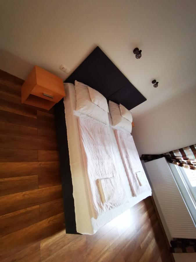 Mate Apartman Дьюла Экстерьер фото