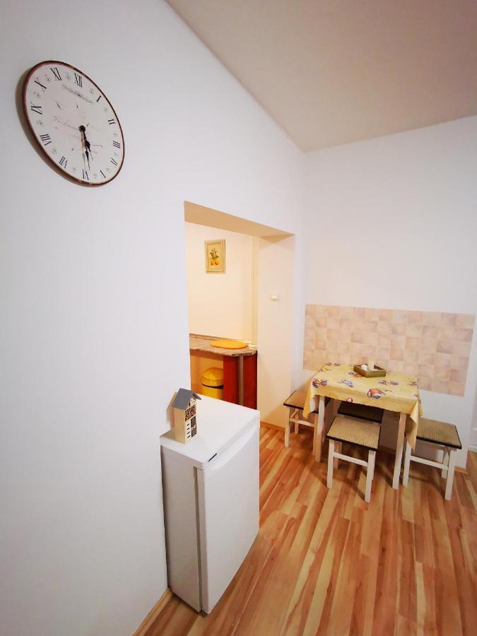 Mate Apartman Дьюла Экстерьер фото