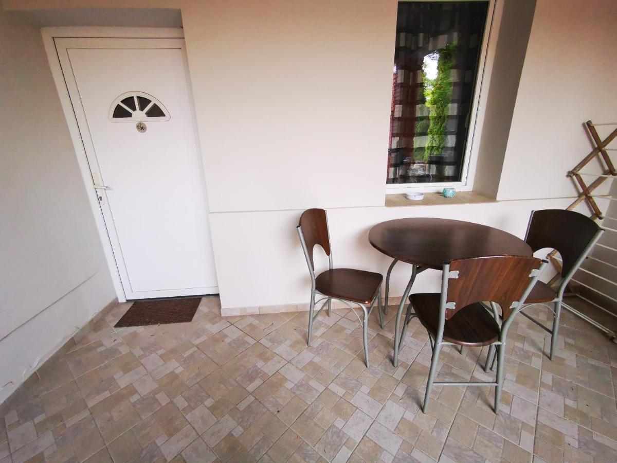 Mate Apartman Дьюла Экстерьер фото
